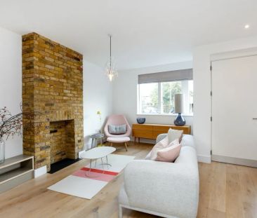4 bedroom terraced house to rent - Photo 1