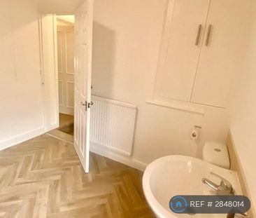 2 bedroom terraced house to rent - Photo 6