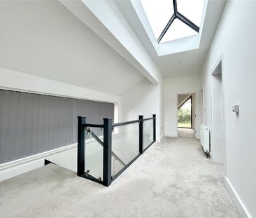 The Stables, Allum Lane - Photo 4