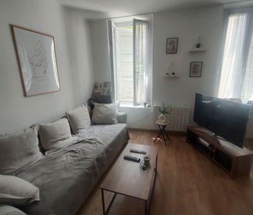 Appartement 2 pièces 33m2 MARSEILLE 4EME 630 euros - Photo 2