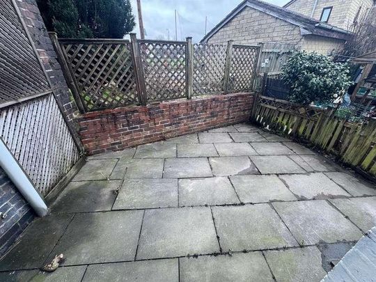 Cleckheaton Road, Oakenshaw, Bradford, BD12 - Photo 1