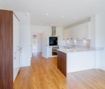 4 bedroom townhouse to rent - Photo 6
