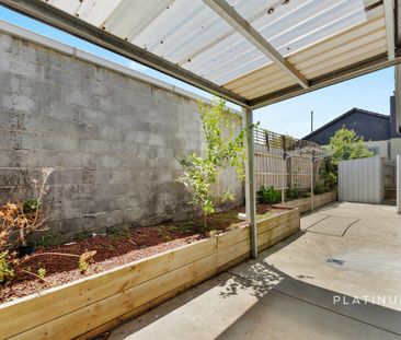 Spacious with Minimal Maintenance - Photo 5