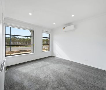 Brand new family home! - Photo 2
