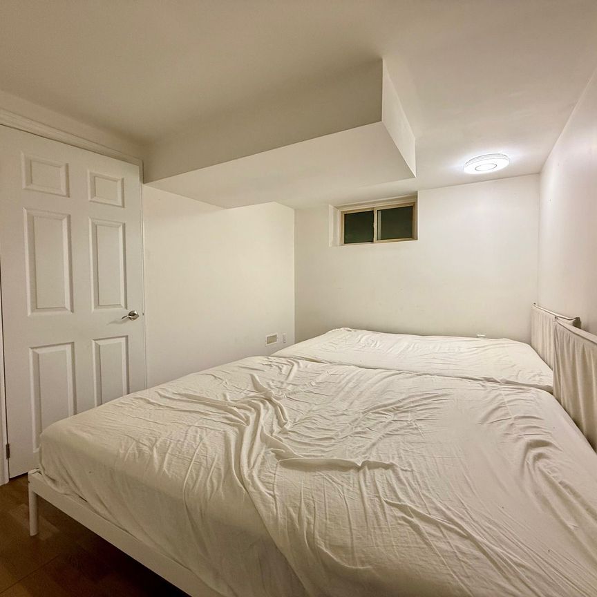 For Lease - 402 Fernleigh Circle, Richmond Hill, Ontario - Photo 1