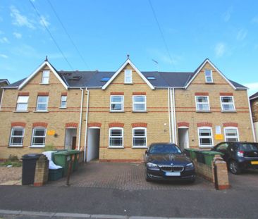 STUDENT Six Double Bed House – Kingston (Southsea Road, KT1) - Photo 3