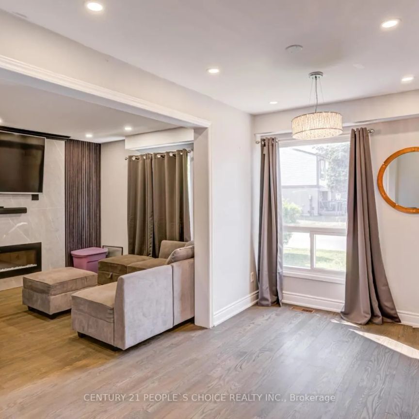 18 HERNON COURT - Photo 1