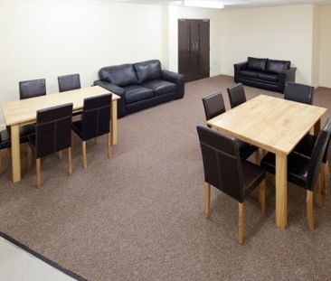STUDENT ACCOMMODATION - SUNBRIDGE RD BD1**1 BED EN-SUITE**£65PW - Photo 1