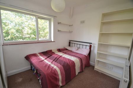 4 bed Semi-Detached House for Rent - Photo 5