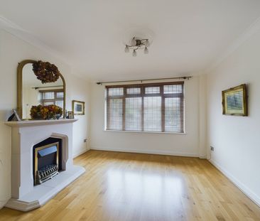 4 bedroom House in Havelock Road, Berkshire - Photo 1