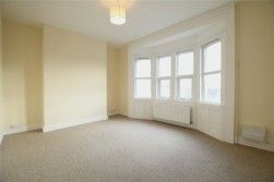 2 Bed Property To Rent - Photo 3
