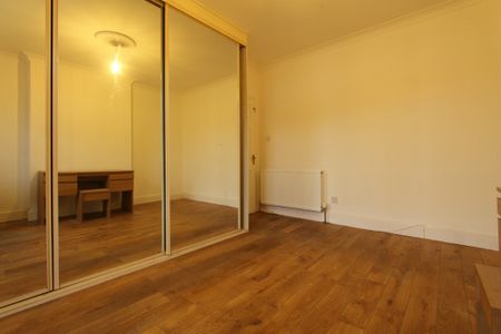 2 Bedroom Property To Rent - Photo 2