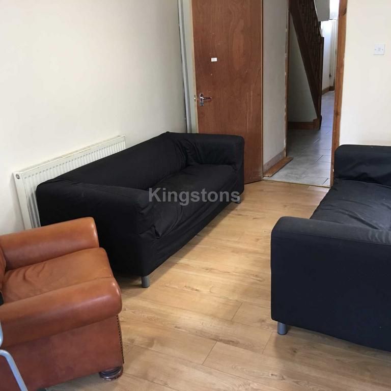 5 bedroom terraced house to rent - Photo 1