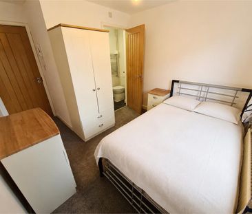 Room 2, 17 Radegund, Cambridge - Photo 1