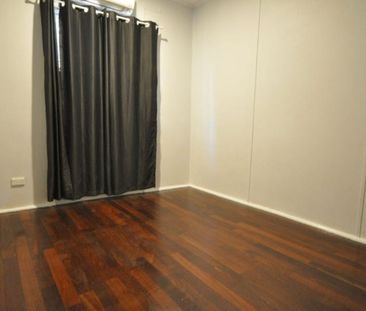 BEAUTY ON BAYMAN - 3x1 + Walk to Beach - Photo 1