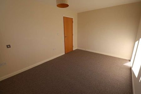 Upper Bond Street, Hinckley, Leicestershire, LE10 - Photo 3