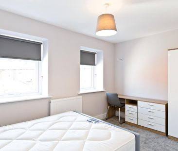 2 bedroom private hall to rent - Photo 1