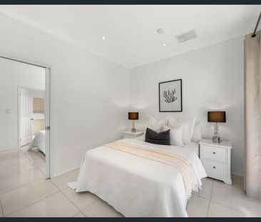 Spacious 4 Bedroom Duplex in Matthew Pearce Public School catchment!!! - Photo 5