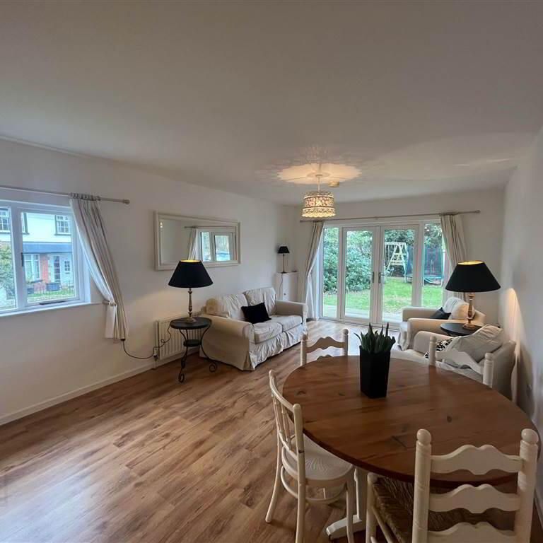Summerhill, 16 Galwally Avenue, Church Road, Belfast, BT8 7AJ - Photo 1