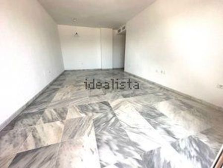 Alquiler de piso en Calle Frank Capra - Photo 2