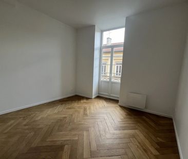 Appartement - T3 - Centre ville - TARARE, - Photo 5