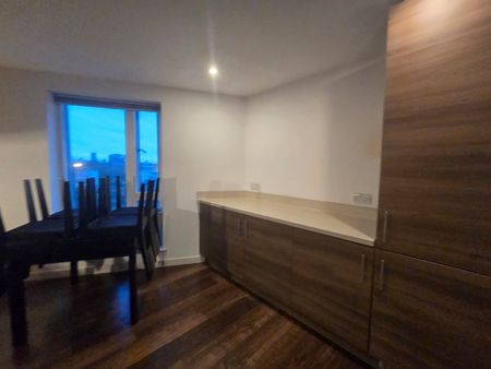 3 Bed Flat, Fairchild House, E2 - Photo 2