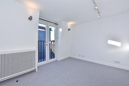 4 bedroom semi-detached house to rent - Photo 4