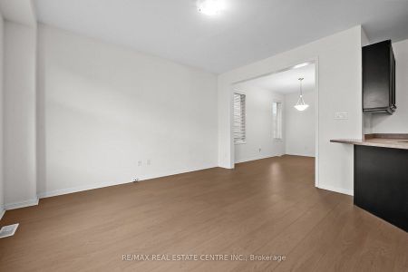 For Lease - 1079 Savoline Boulevard, Milton, Ontario - Photo 2