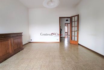 Luminoso appartamento arredato solo di cucina