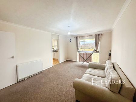 2 bedroom apartment to rent St. Lukes Court, Crescent Way, Burgess Hill, RH15 - Photo 2