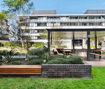 Luxurious and Conveniently Positioned Apartment - Photo 3