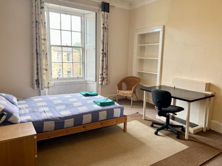 4 bedroom flat to rent - Photo 5