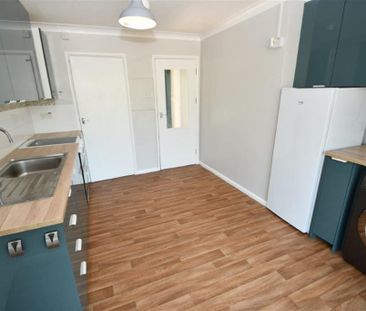 3 bedroom detached house to rent - Photo 5