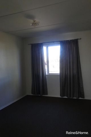 SHORT WALK TO BEACH - 3 BEDROOM HOME WITH FENCED YARD - Photo 2