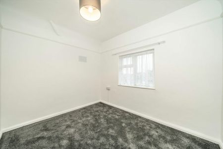 Queenswood Avenue, TW3, London - Photo 3
