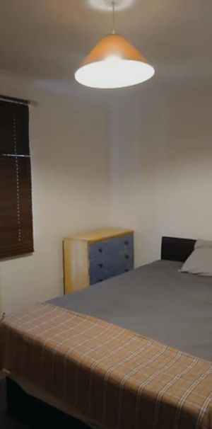 Room in a Shared Flat, Reservoir Close, CR7 - Photo 1