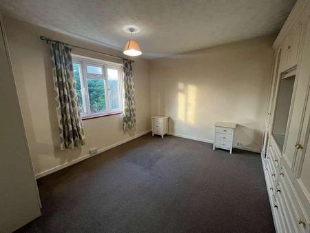 Dene Way Newbury, RG14 - Photo 4