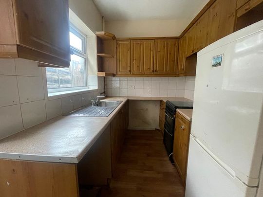 2 Bedroom Mid Terraced House For Rent - Photo 1