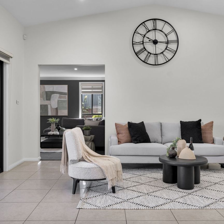 Modern family living in a peaceful Appin setting - Photo 1