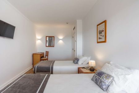 2 Bedroom Apartment, Cascais - Photo 5