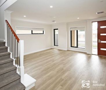 Brand new Metricon home - Photo 1