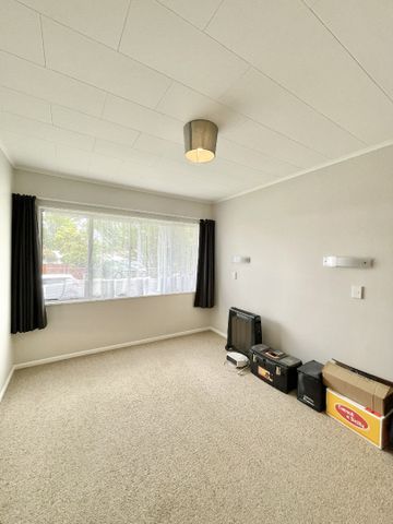 Charming 2-Bedroom Home In Clouston Park! - Photo 3