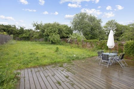 4 bedroom detached house to rent - Photo 4