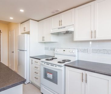 55 Oakmount Rd | 55 Oakmount Rd, Toronto - Photo 1