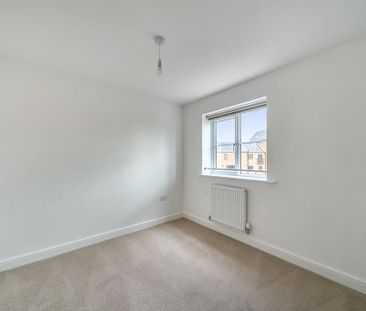 4 bedroom detached house to rent - Photo 6