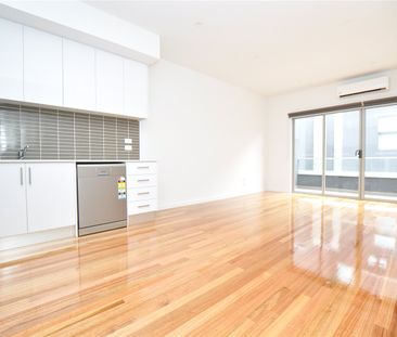 10/82 Richardson Street - Photo 1