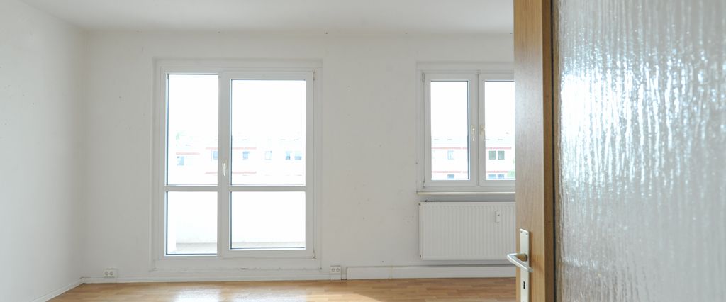 Frisch sanierte 4-Raum-Wohnung - ab Februar 2026 verfügbar! - Photo 1