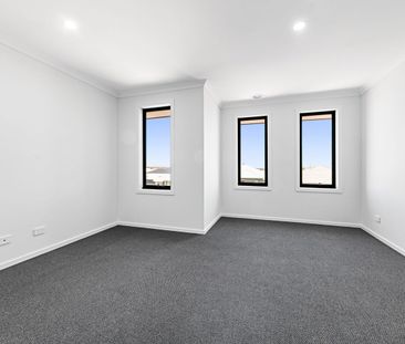 Brand new 4 bedroom family home! - Photo 3