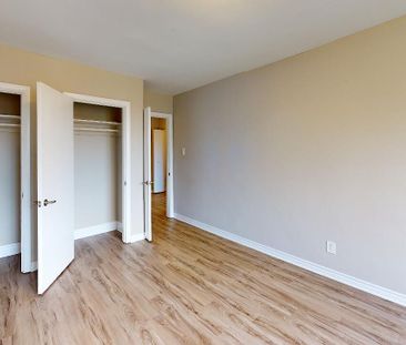 1073 Hollington St, Ottawa - Photo 1