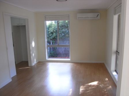 20 Spowers Circuit, Holder ACT 2611 - House For Rent | Domain - Photo 2